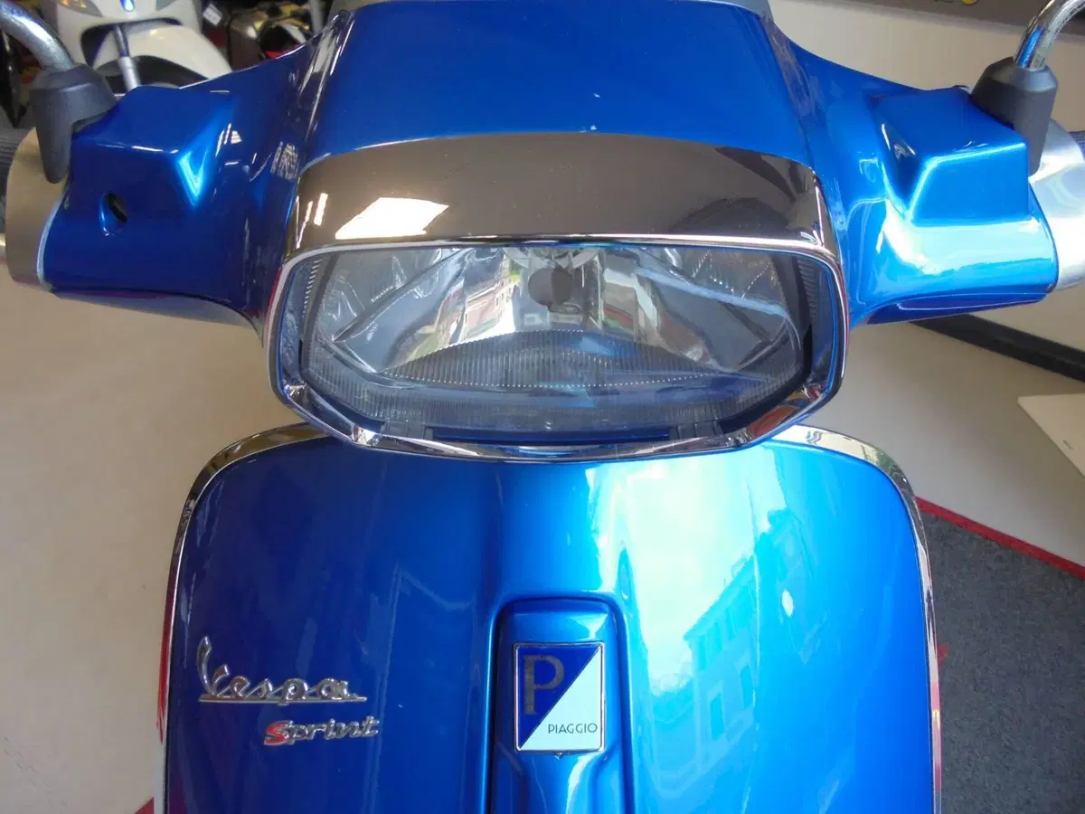 Vespa Sprint 50 4T 3V (2014 - 17) (9)