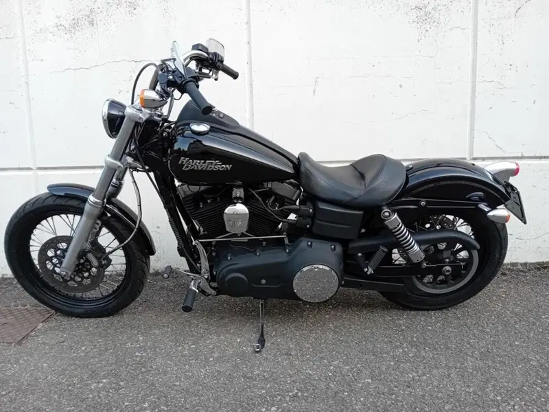 Harley-Davidson 1584 Street Bob (2008 - 15) - FXDB (2)
