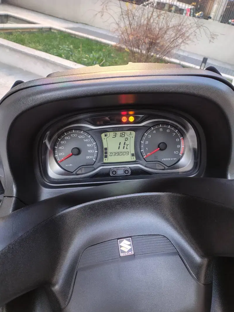 Suzuki Burgman AN 650 (2013 - 15) (6)