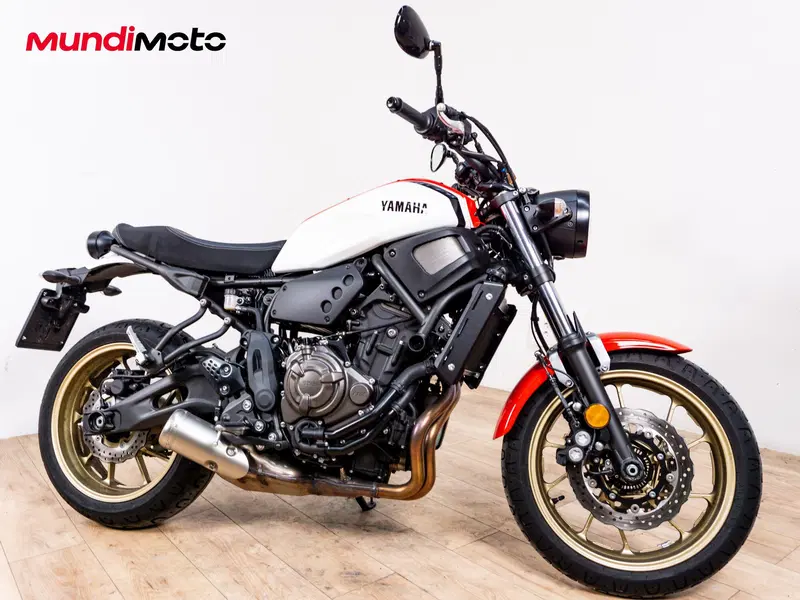 Yamaha XSR 700 (2021) (2)