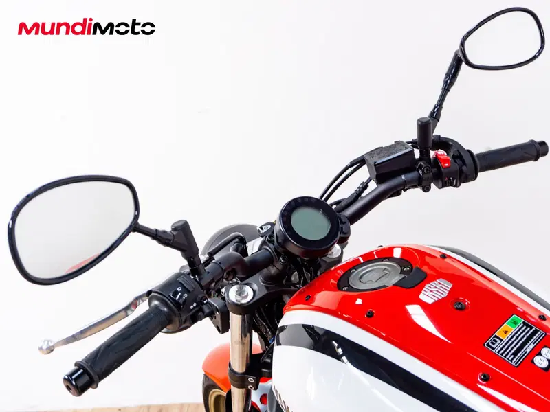 Yamaha XSR 700 (2021) (11)