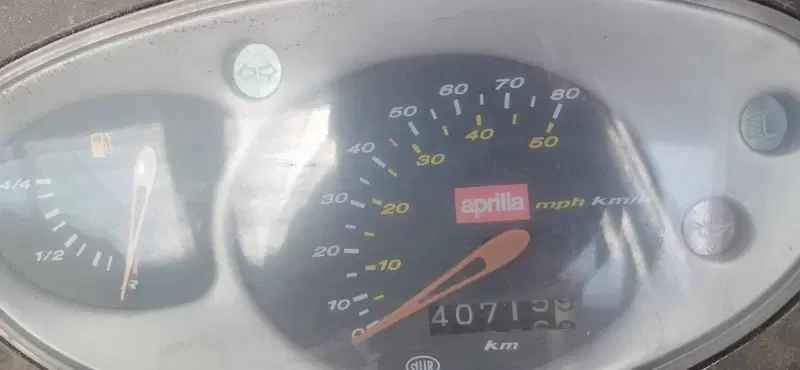 Aprilia Scarabeo 50 (2002 - 03) (5)