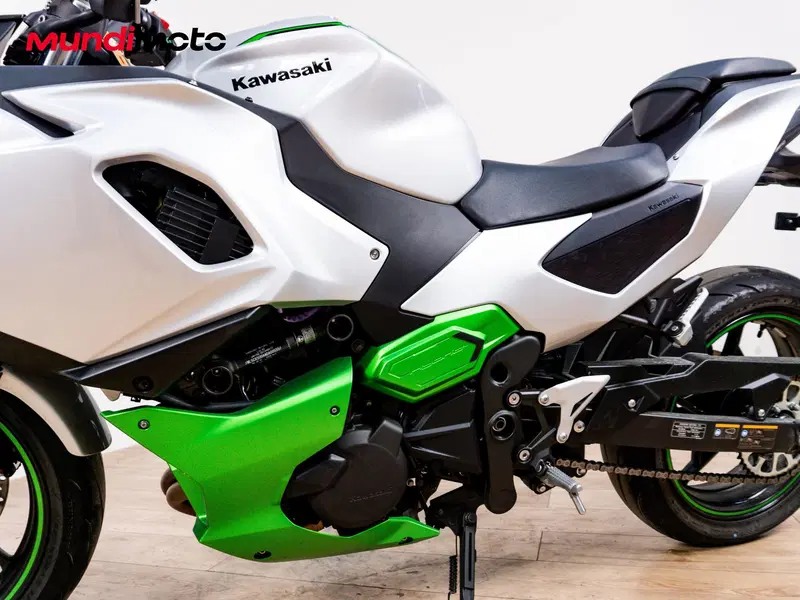 Kawasaki Ninja 7 Hybrid (2024 - 26) (9)