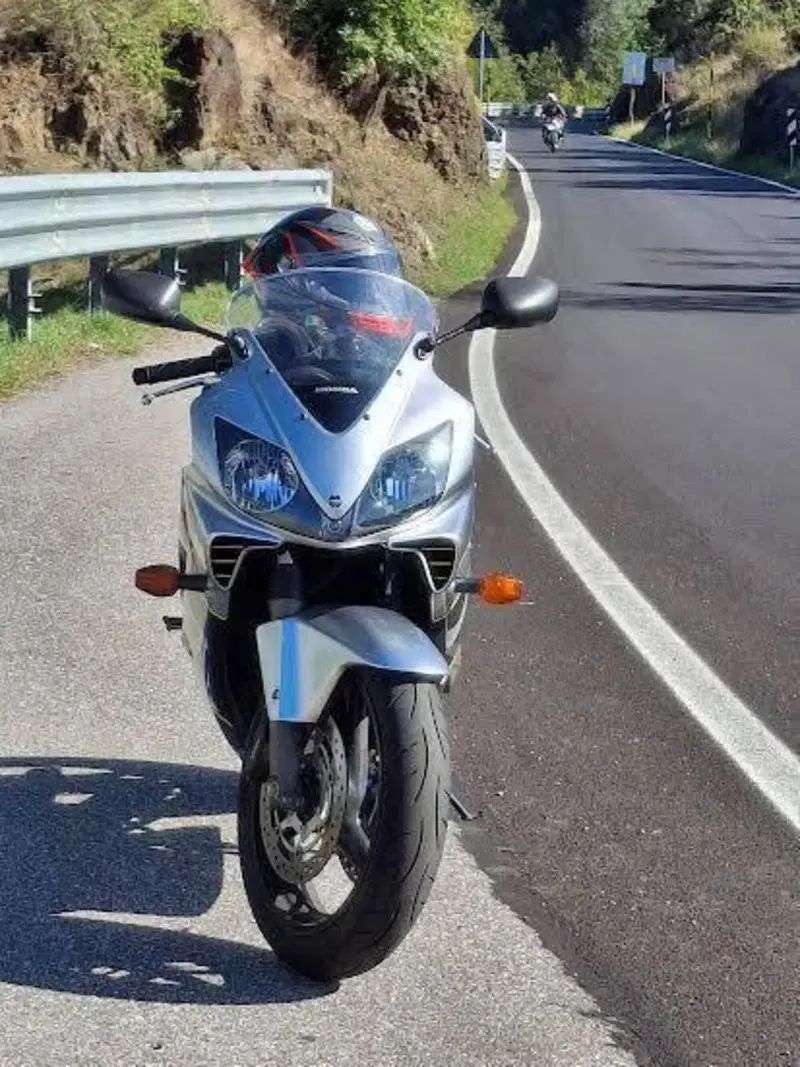 Honda CBR 600 F (2001 - 06)