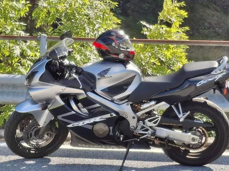 Honda CBR 600 F (2001 - 06) (2)