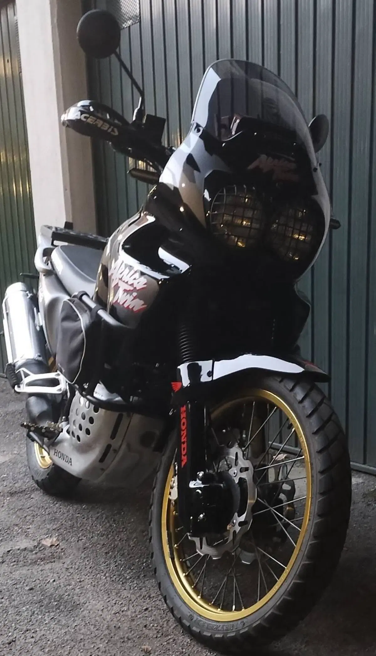 Honda Africa Twin XRV 750 (1996 - 02)