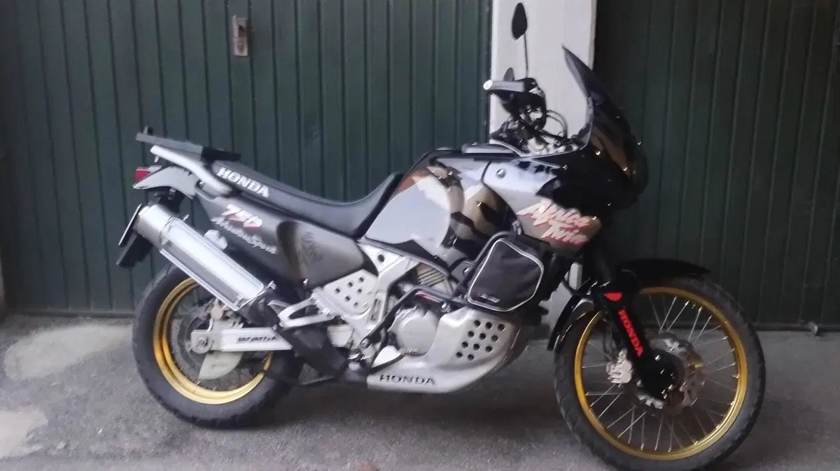 Honda Africa Twin XRV 750 (1996 - 02) (6)
