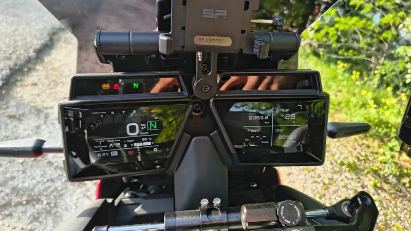 Yamaha Tracer 9 GT (2021 - 24) (4)