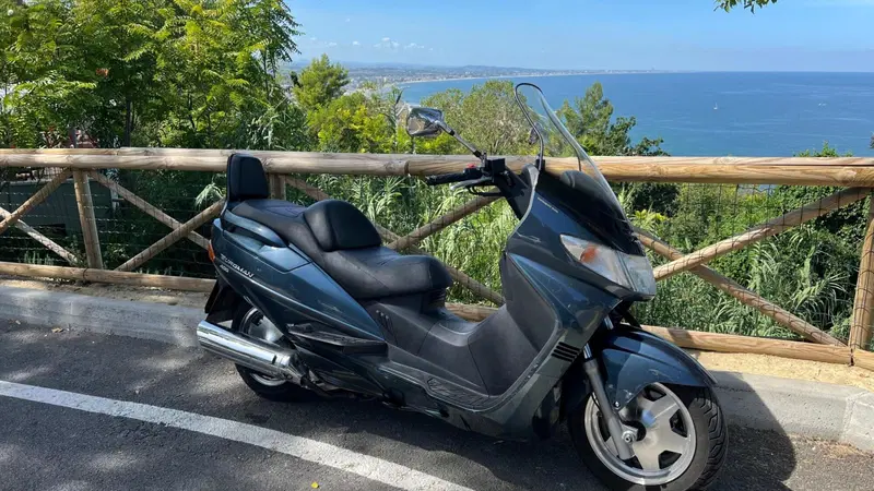 Suzuki Burgman AN 400 (1999 - 00)