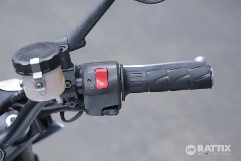 Kawasaki Z 750 (2007 - 14) (12)