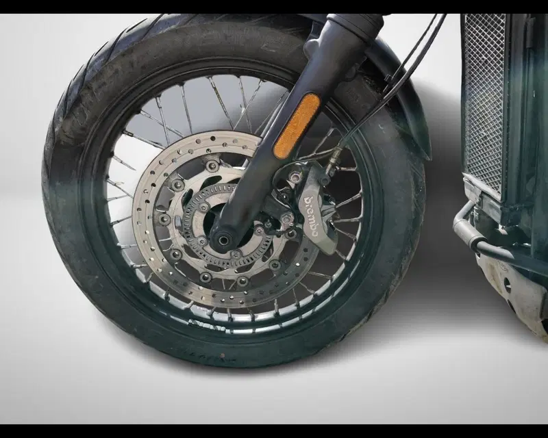 Triumph Scrambler 900 Chrome Edition (2023) (8)