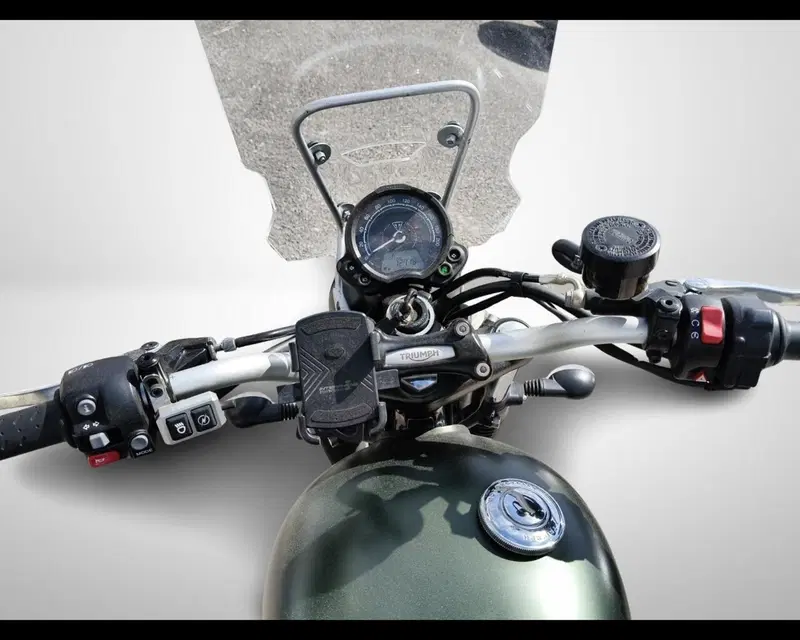 Triumph Scrambler 900 Chrome Edition (2023) (12)