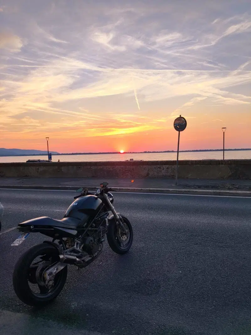 Ducati Monster 900 City Dark (1999 - 02)