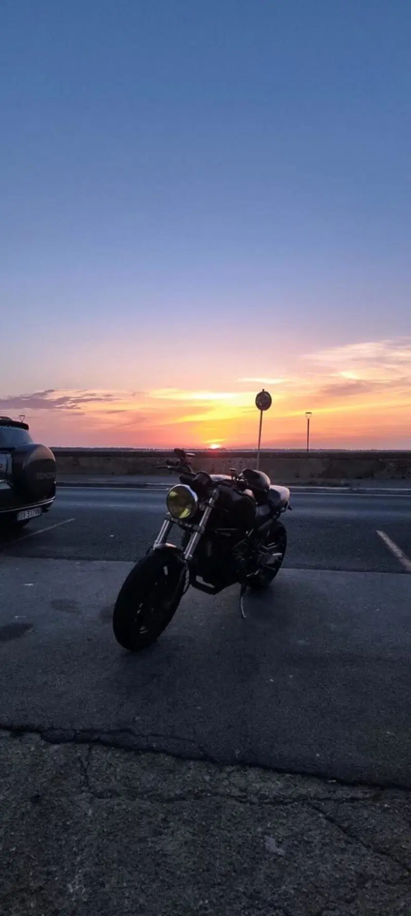 Ducati Monster 900 City Dark (1999 - 02) (3)