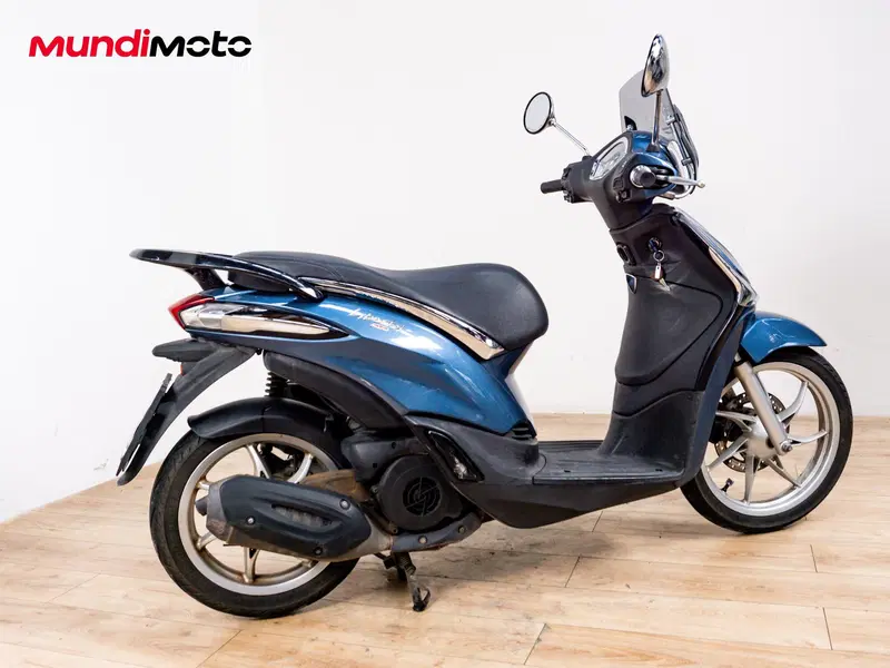 Piaggio Liberty 125 S i-get ABS (2016) (3)