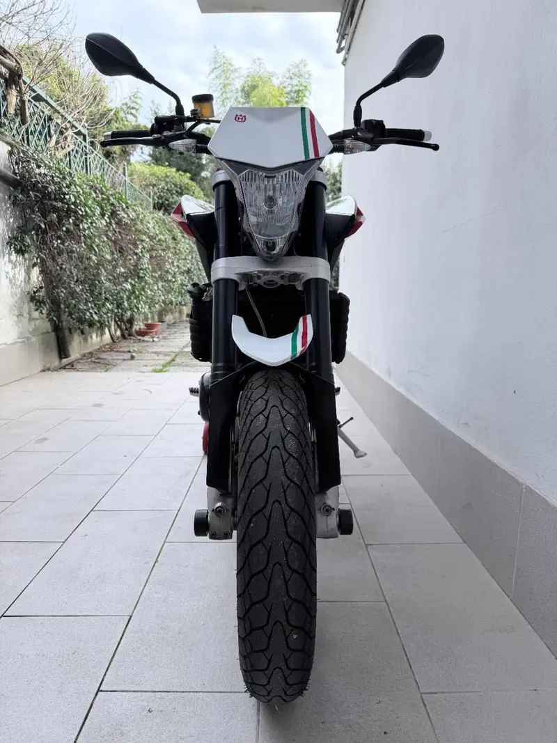 Husqvarna Nuda 900 R (2011 - 13) (4)