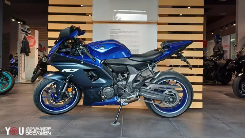 Yamaha YZF R7 (2021 - 25) (6)
