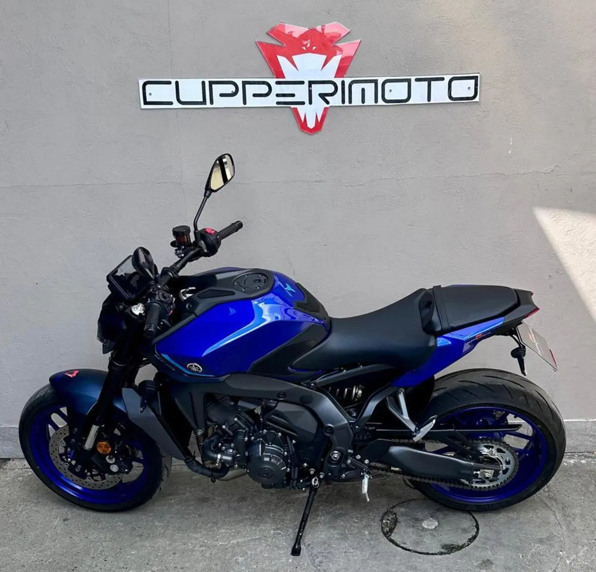 Yamaha MT-09 Y-AMT (2024 - 26) (2)