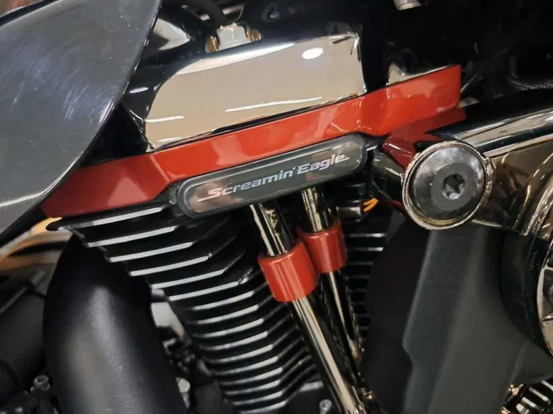 Harley-Davidson 117 Street Glide (2021) - FLHXSE (4)