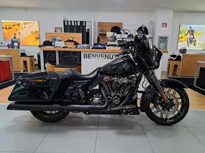 Harley-Davidson 117 Street Glide (2021) - FLHXSE usata