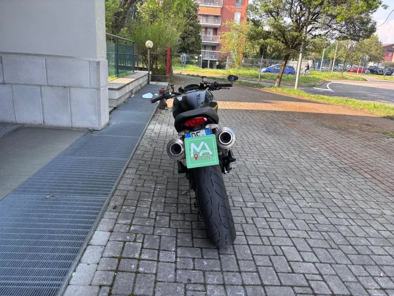 Ducati Monster 1100 (2009 -10) (4)