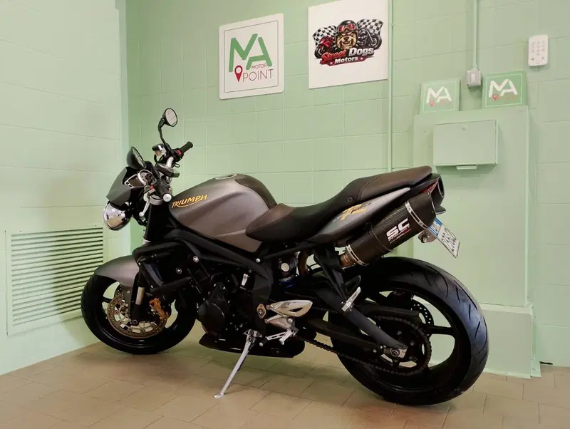 Triumph Street Triple R (2009 - 12) (2)