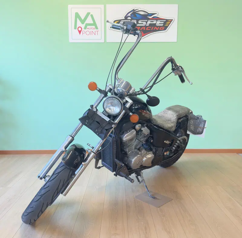 Honda VT 600 C Shadow (1989 - 02) (3)