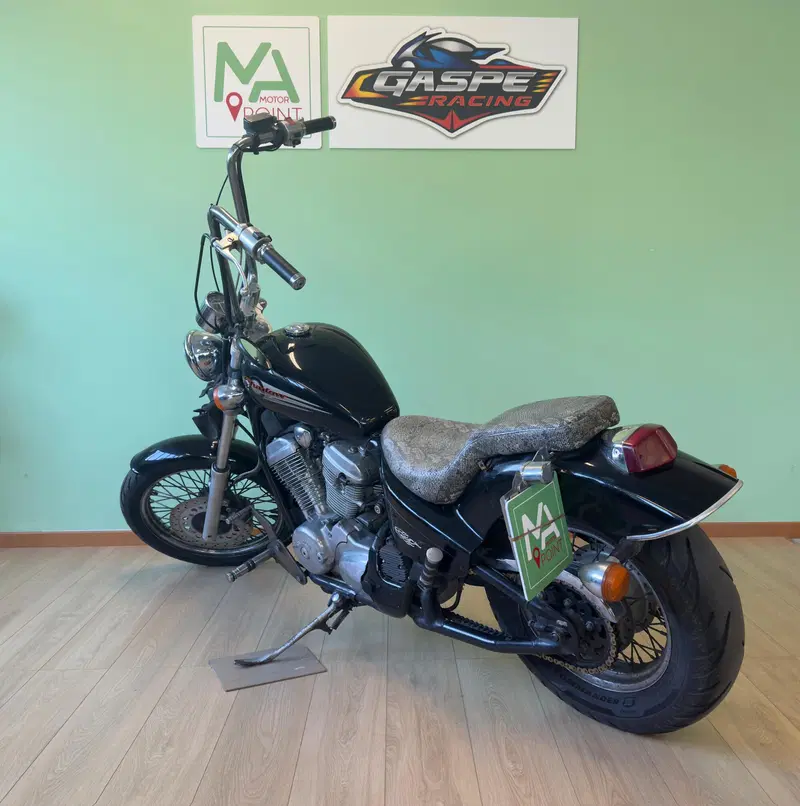 Honda VT 600 C Shadow (1989 - 02) (5)