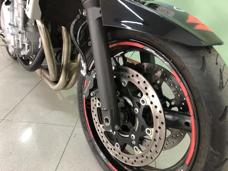 Suzuki GSF 650 Bandit (2006 - 11) (16)