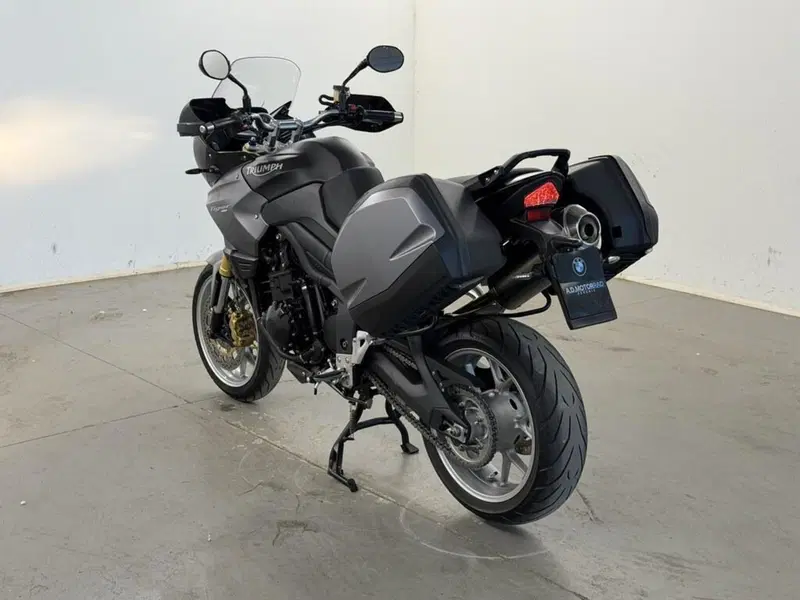 Triumph Tiger 1050 SE ABS (2006 - 13) (6)