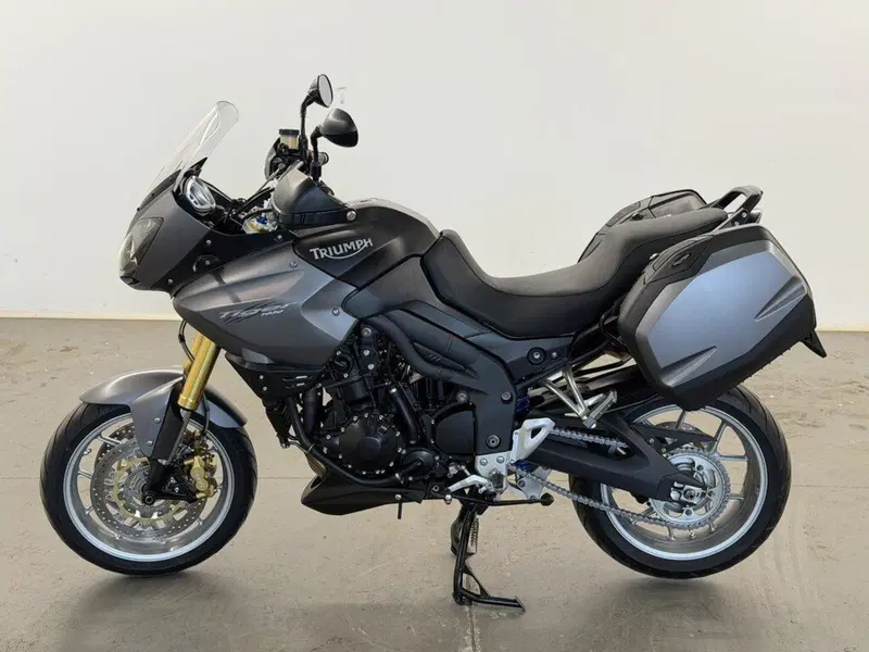 Triumph Tiger 1050 SE ABS (2006 - 13) (9)