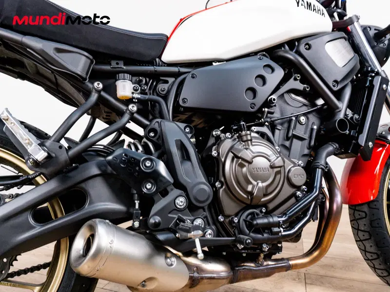 Yamaha XSR 700 (2021) (4)