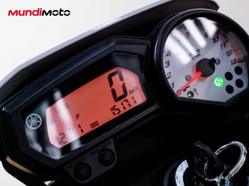 Yamaha FZ8 (2010 - 12) (12)