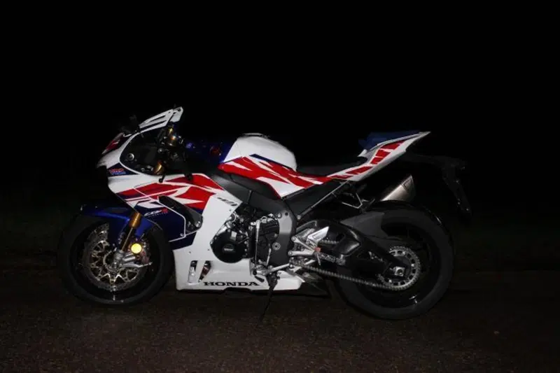 Honda CBR 1000 RR-R Fireblade SP 30th Anniversary (2022 - 23)