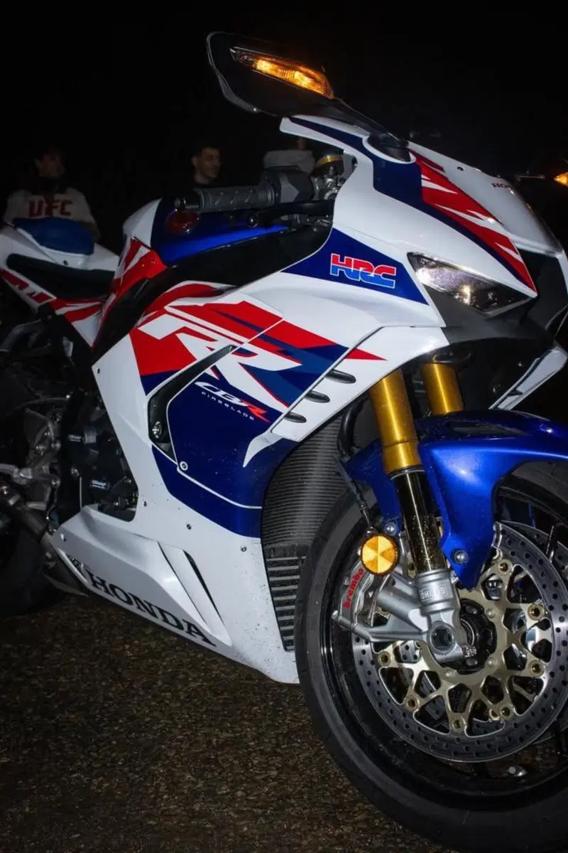 Honda CBR 1000 RR-R Fireblade SP 30th Anniversary (2022 - 23) (3)
