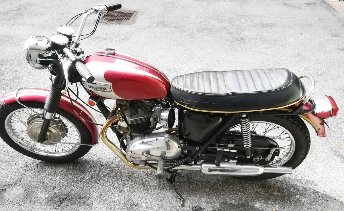 Triumph BONNEVILLE 650 T 120 (6)