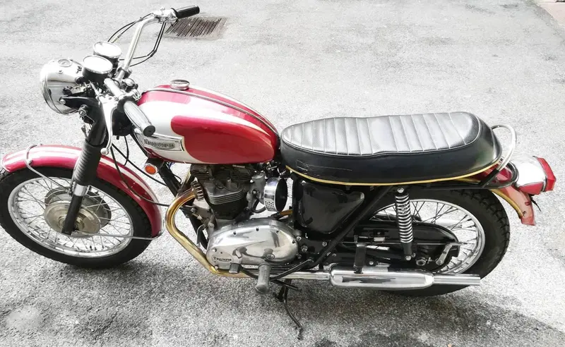 Triumph BONNEVILLE 650 T 120 (6)