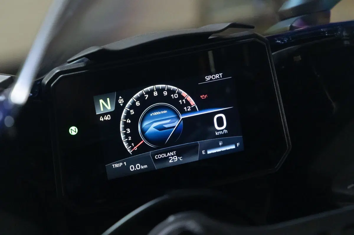 Yamaha YZF R7 (32)