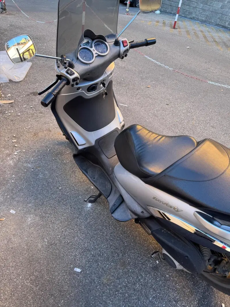 Piaggio Beverly 250 (2004 - 05) (3)