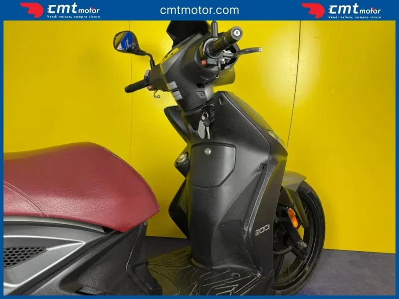 Kymco Agility 200i R16 + (2019 - 20) (9)