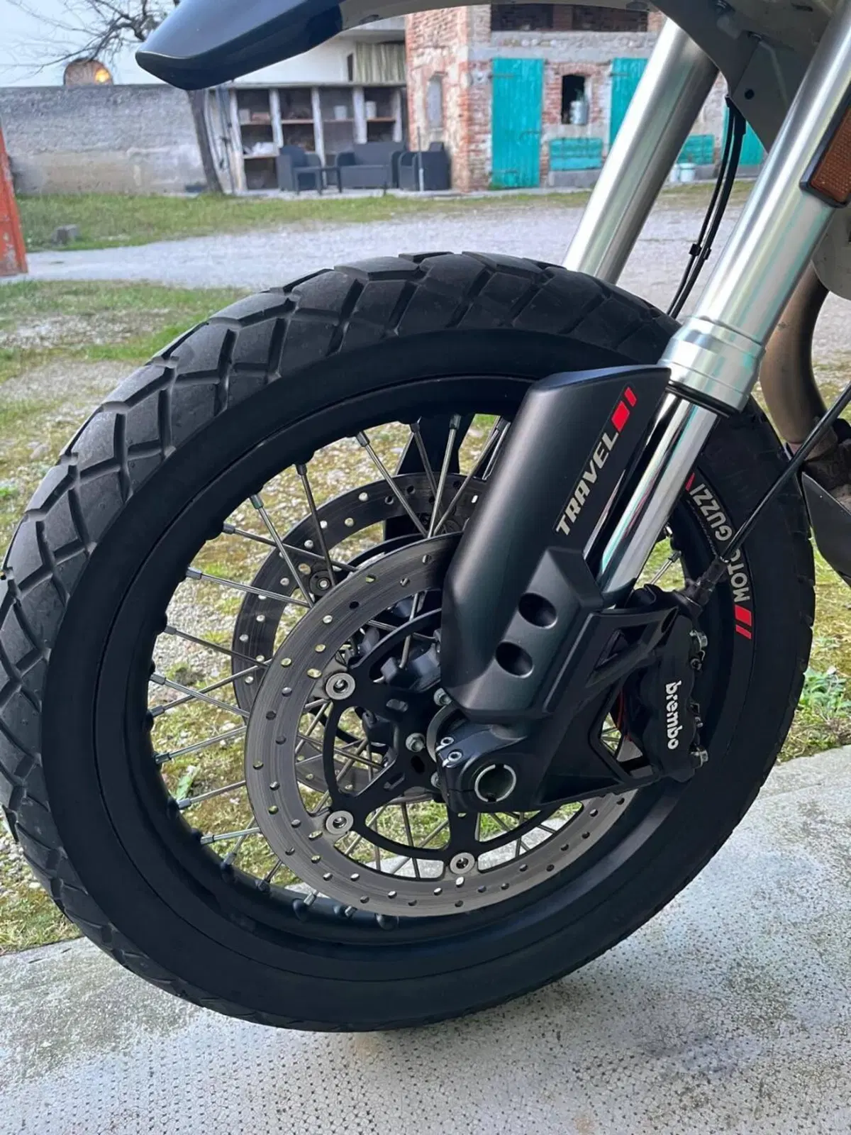 Moto Guzzi V85 TT Travel (2020) (6)