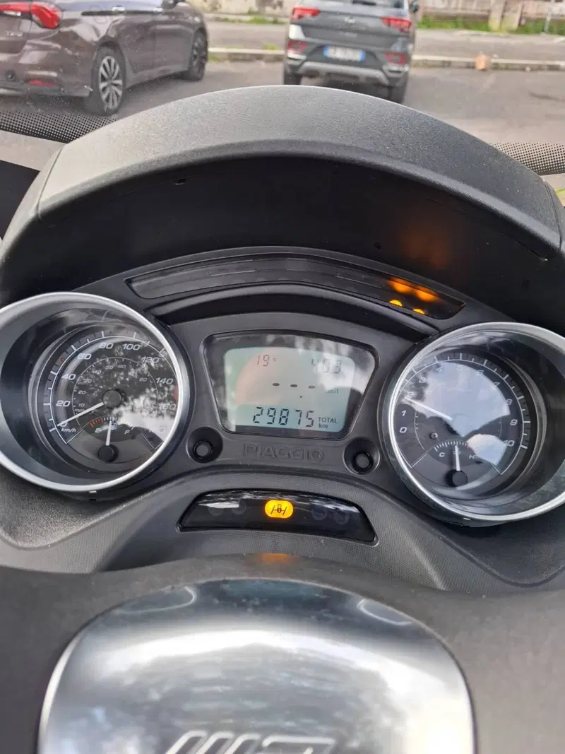 Piaggio MP3 300 Sport ABS Hpe (2021 - 24) (4)