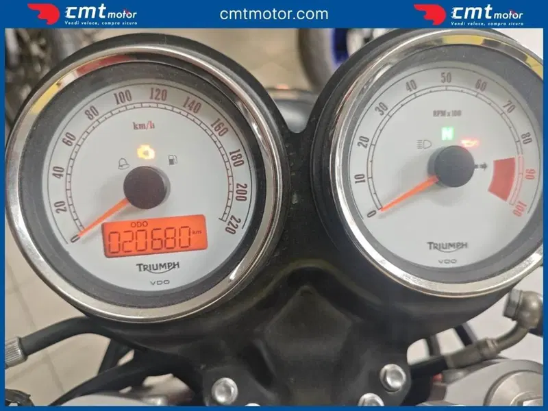 Triumph Thruxton 900 (2004 - 15) (5)