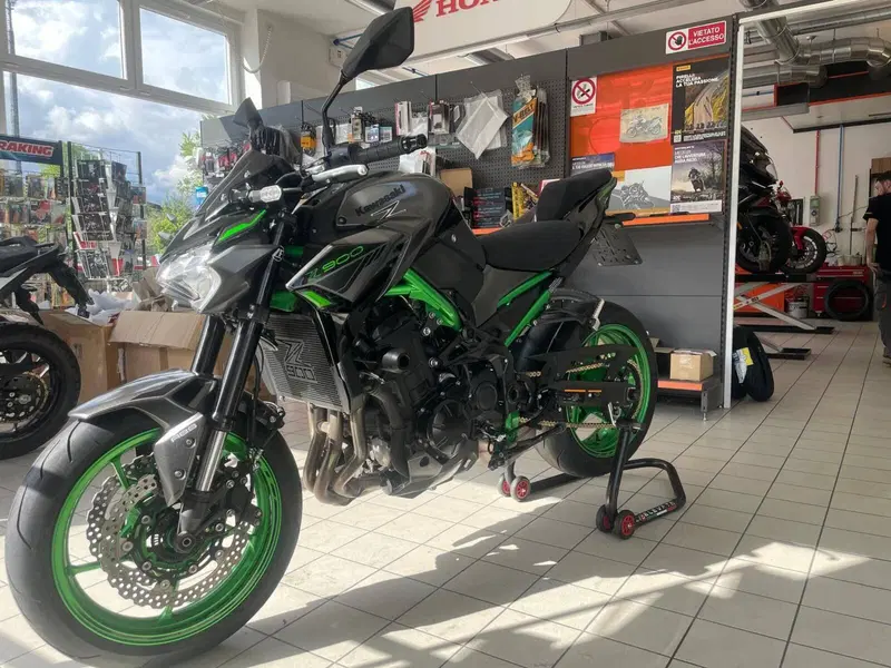 Kawasaki Z 900 (2021 - 24) (10)