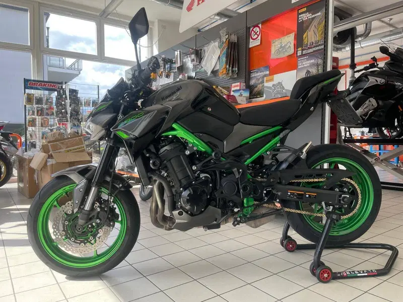 Kawasaki Z 900 (2021 - 24) (12)