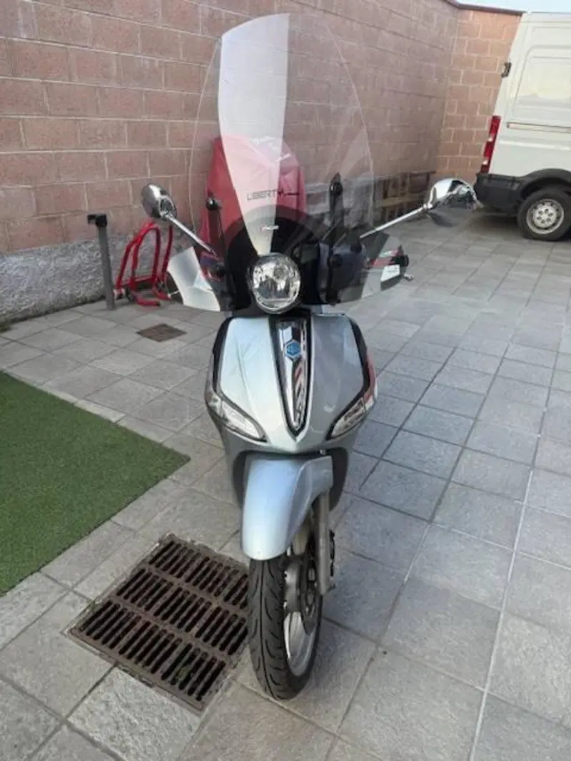 Piaggio Liberty 50 3V (2021 - 24) (3)