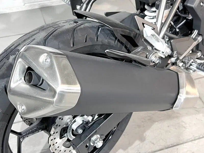 Kawasaki Z 250 SL ABS (2015 - 16) (3)