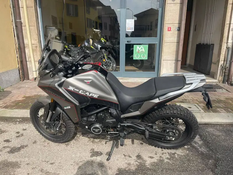 Moto Morini X-Cape 650 (2021 - 26) (3)