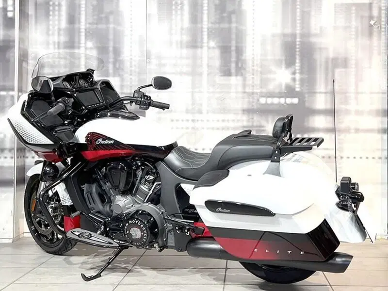 Indian Challenger 1768 Elite (2024 - 25) (2)