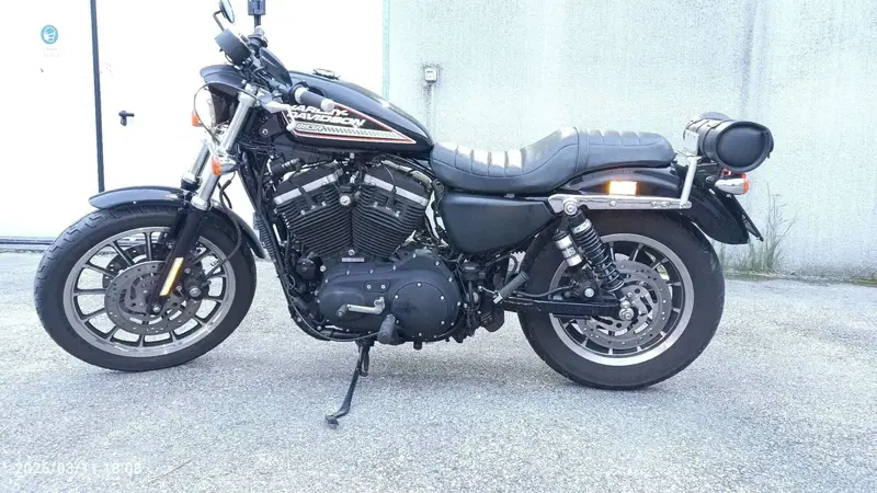 Harley-Davidson 883 R (2006 - 07) - XL 883R (2)